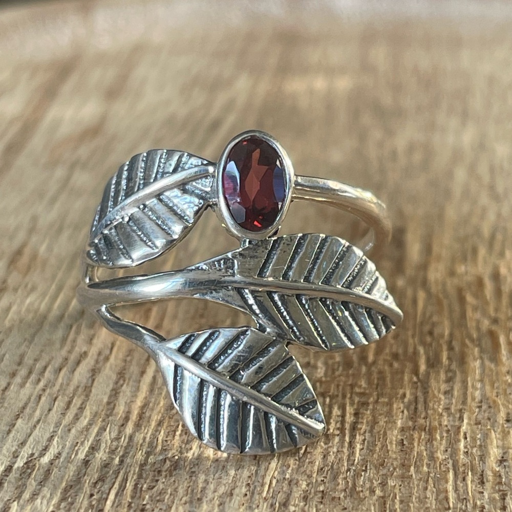 Artistic ring - Natural Garnet ring - 925 Sterling silver IS 7,8,9